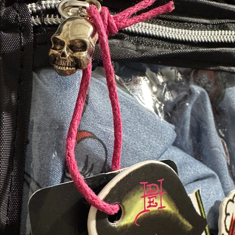 Ed Hardy Blue King Sheet Set with Tattoo Designs - Picture 7 of 10